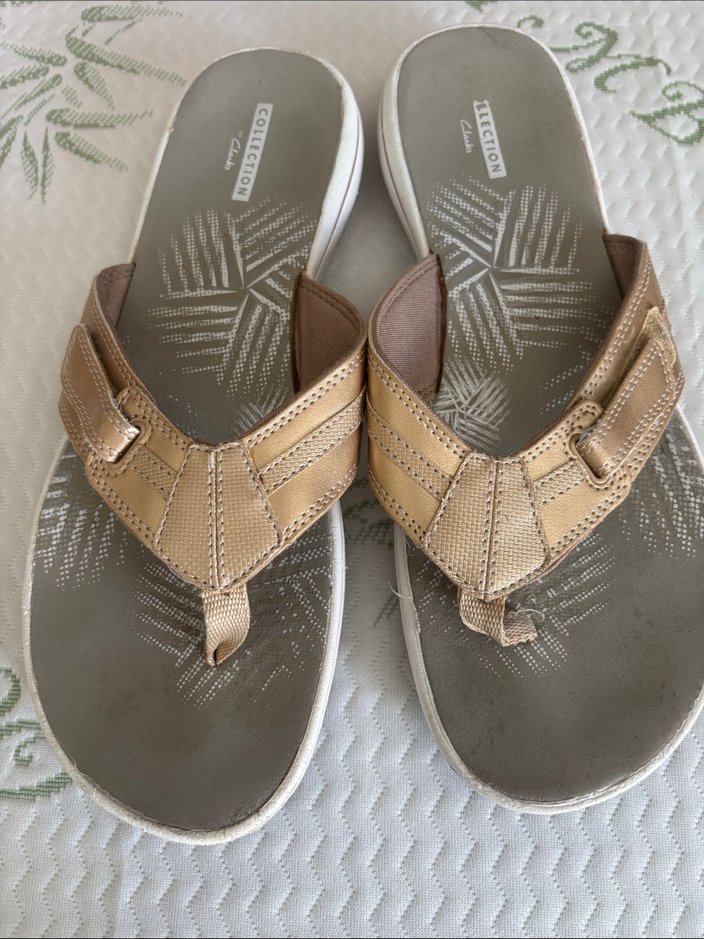 Clarks Women's Gold-Tan Thong Sandals